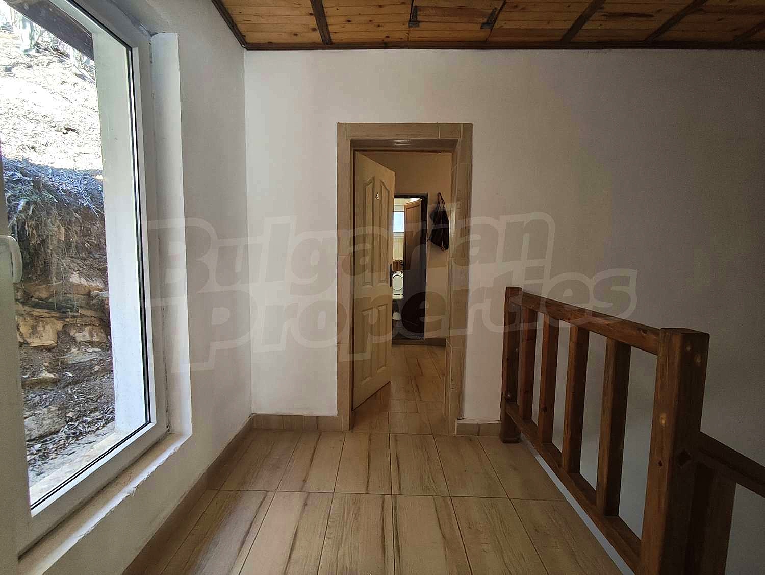 Gallery Picture 35