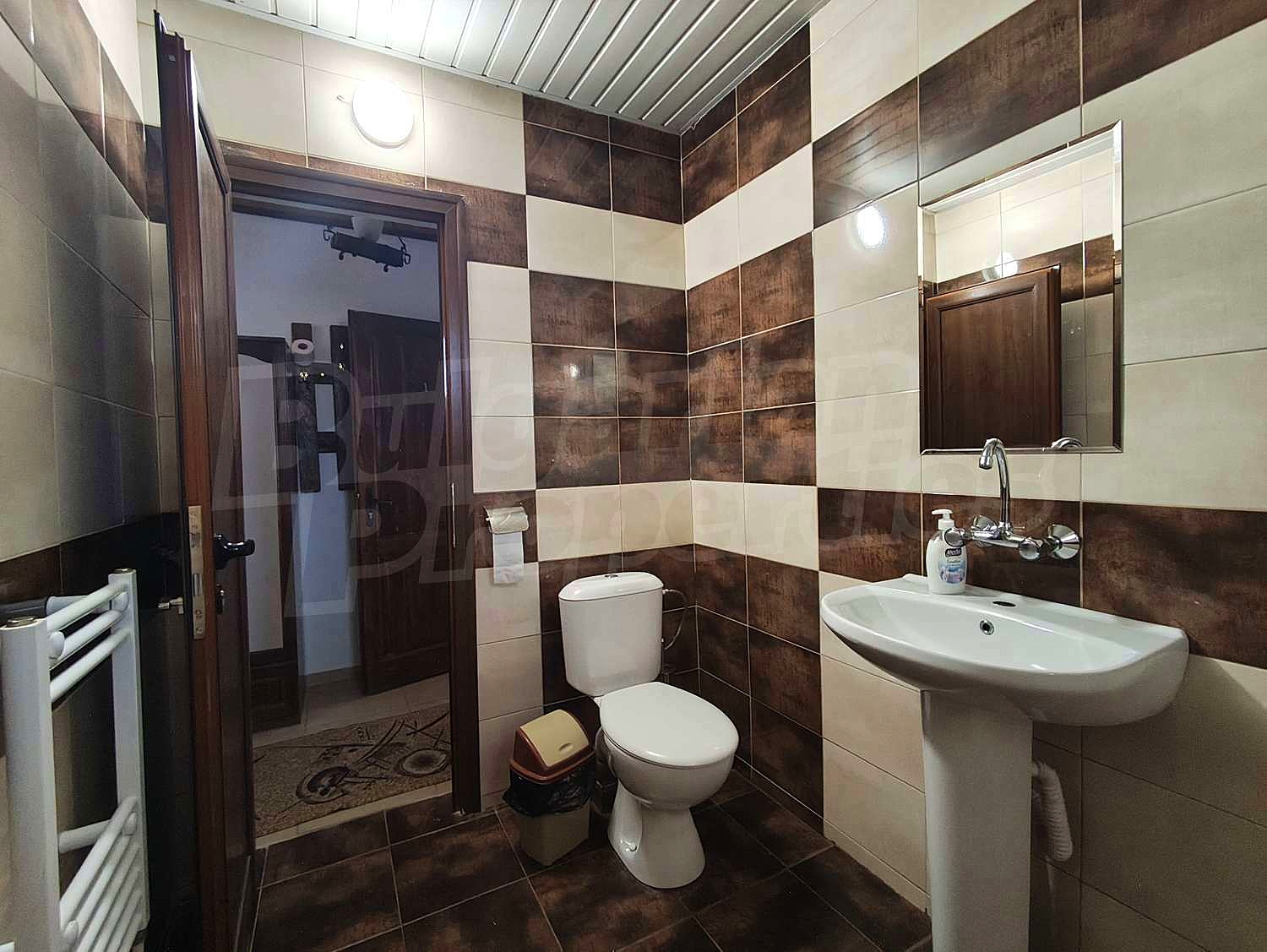 Gallery Picture 27