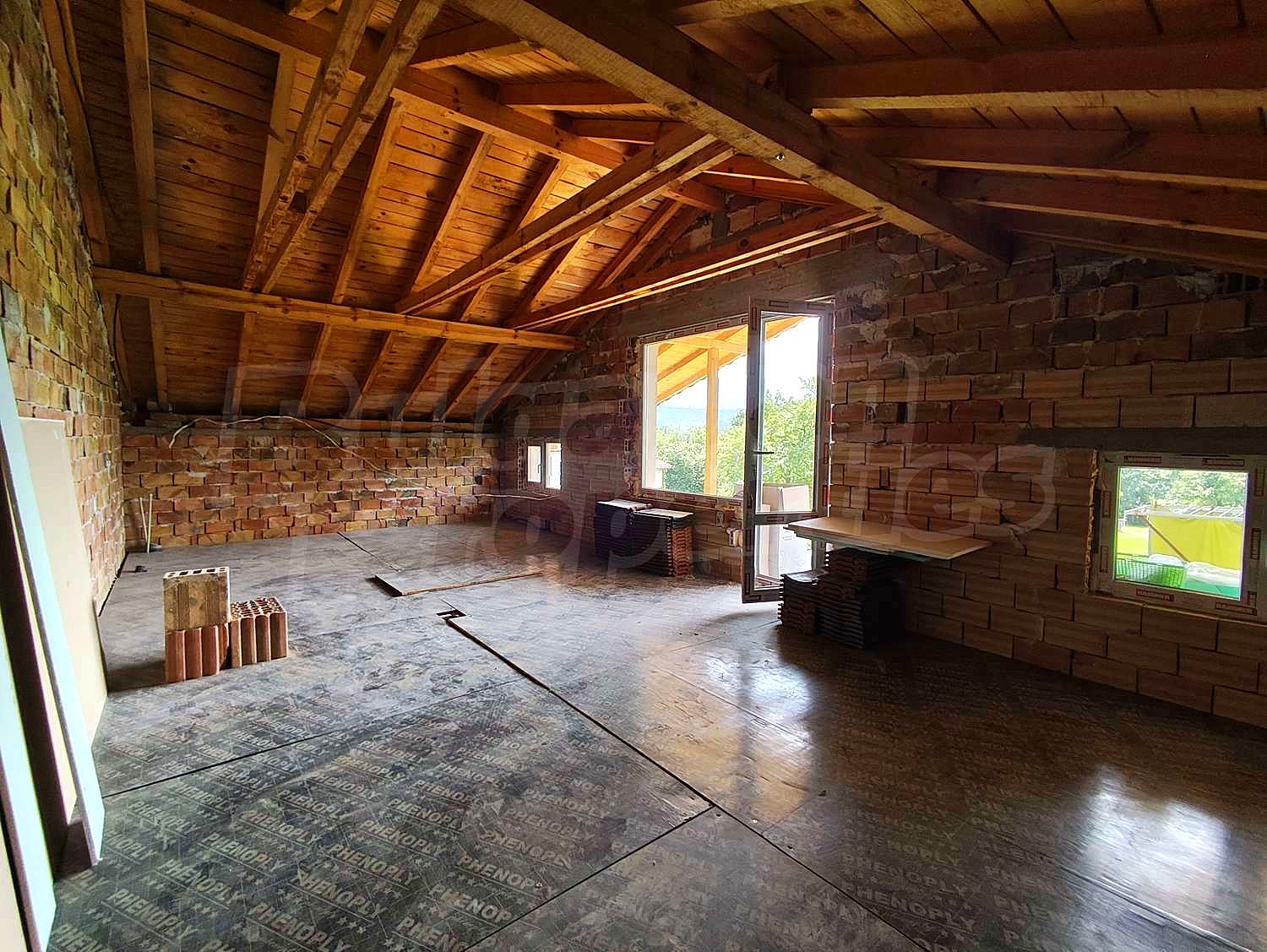 Gallery Picture 19