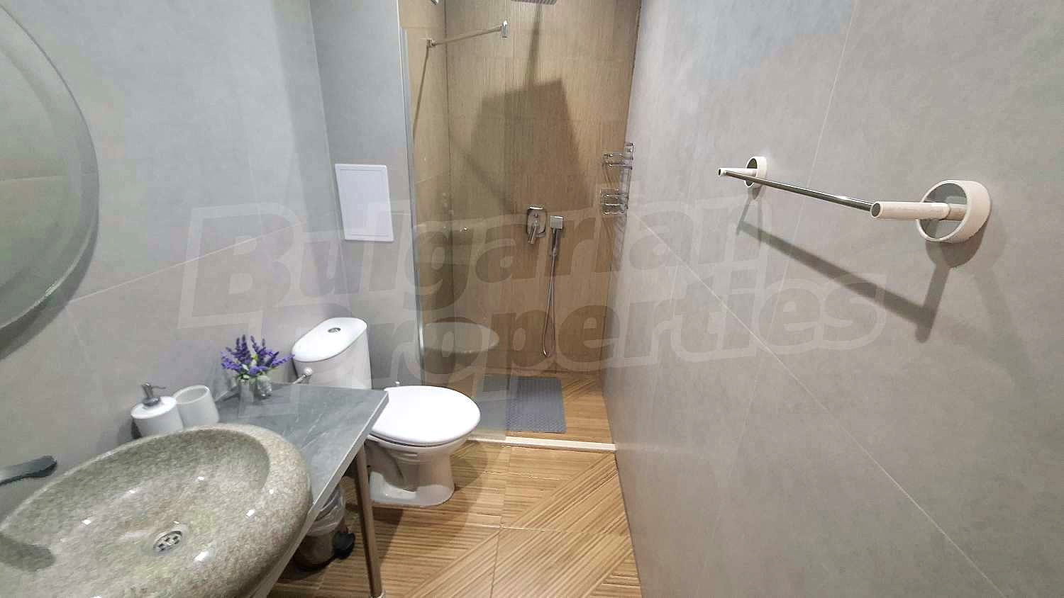 Gallery Picture 8