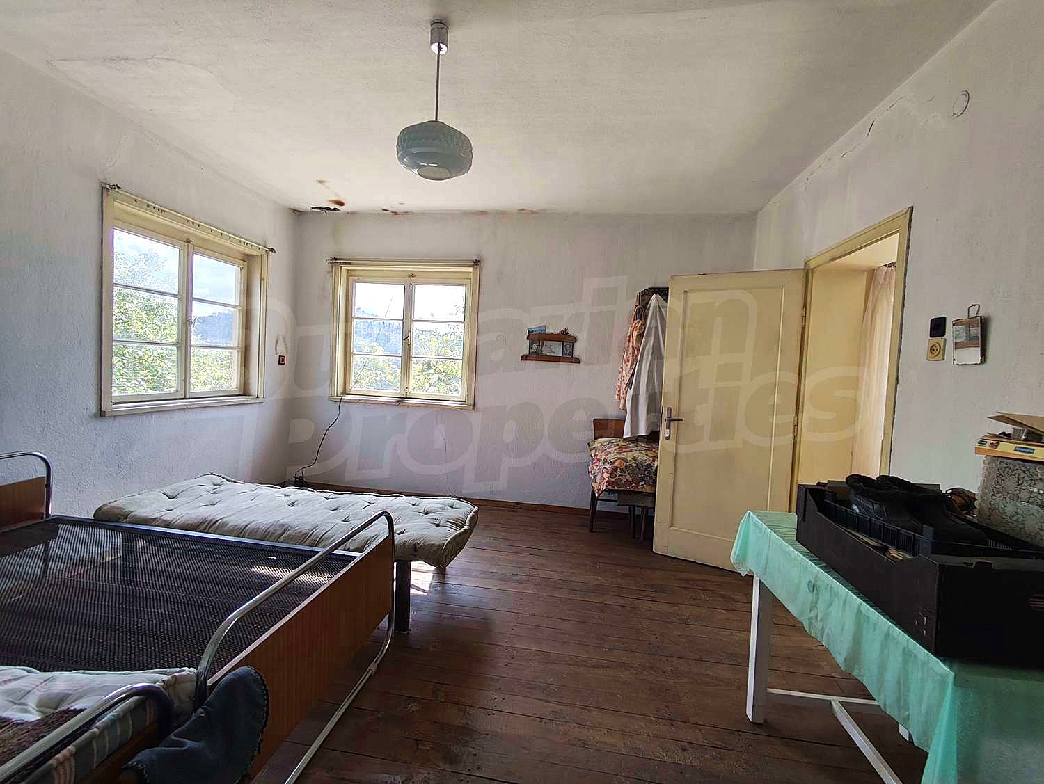 Gallery Picture 28