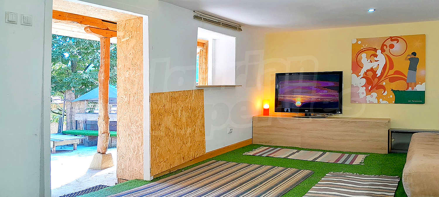 Gallery Picture 44