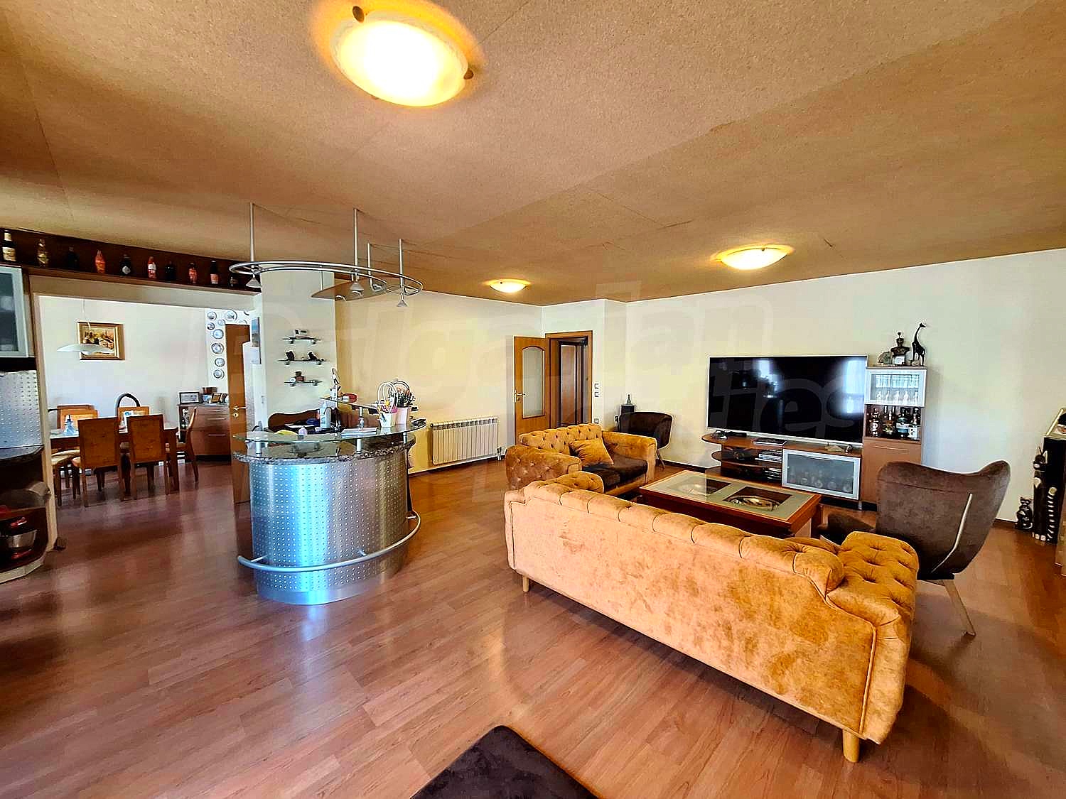 Gallery Picture 2