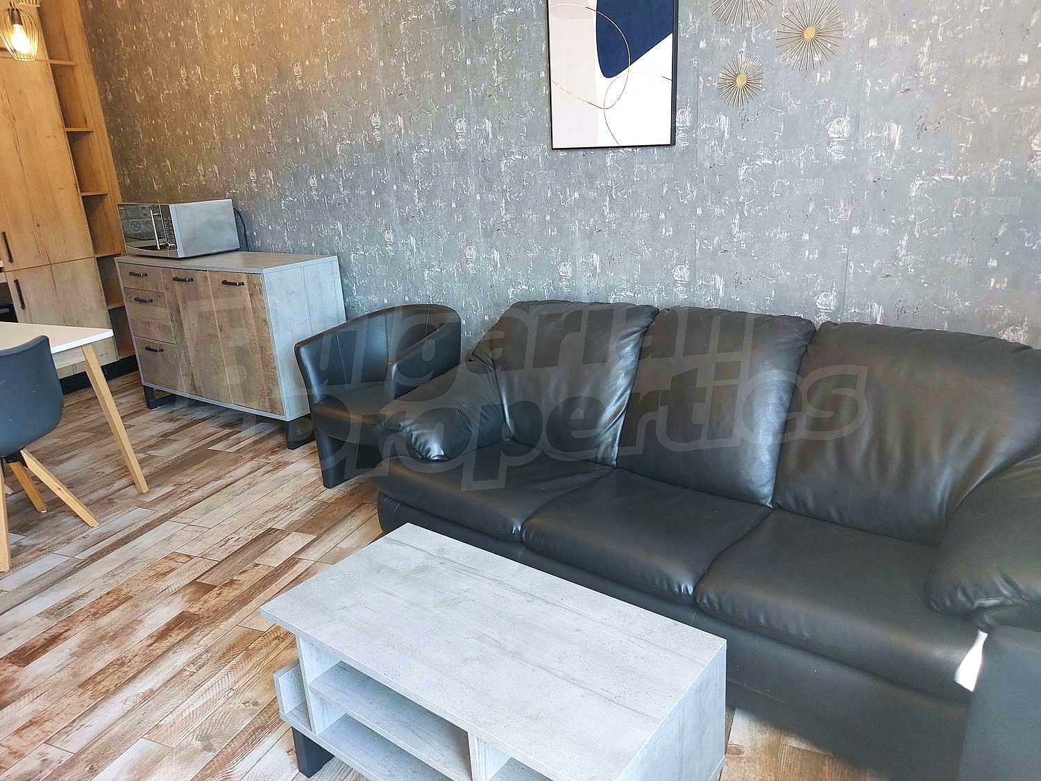 Gallery Picture 6