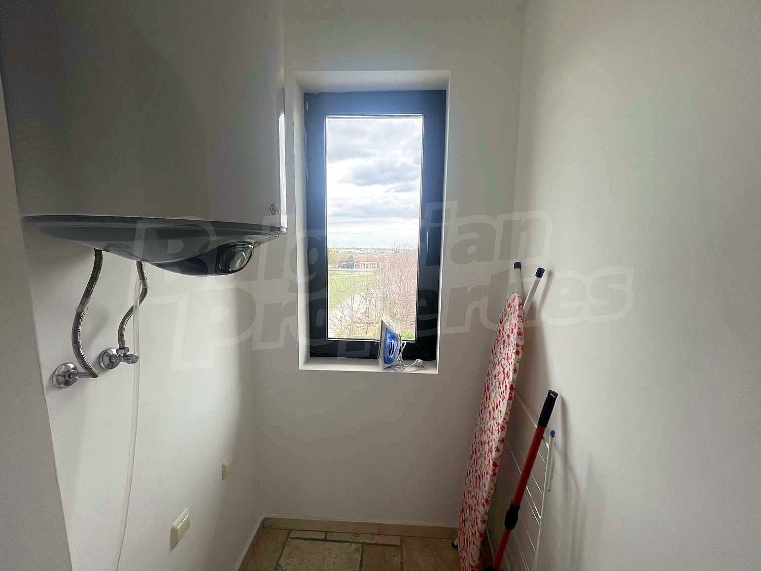 Gallery Picture 16