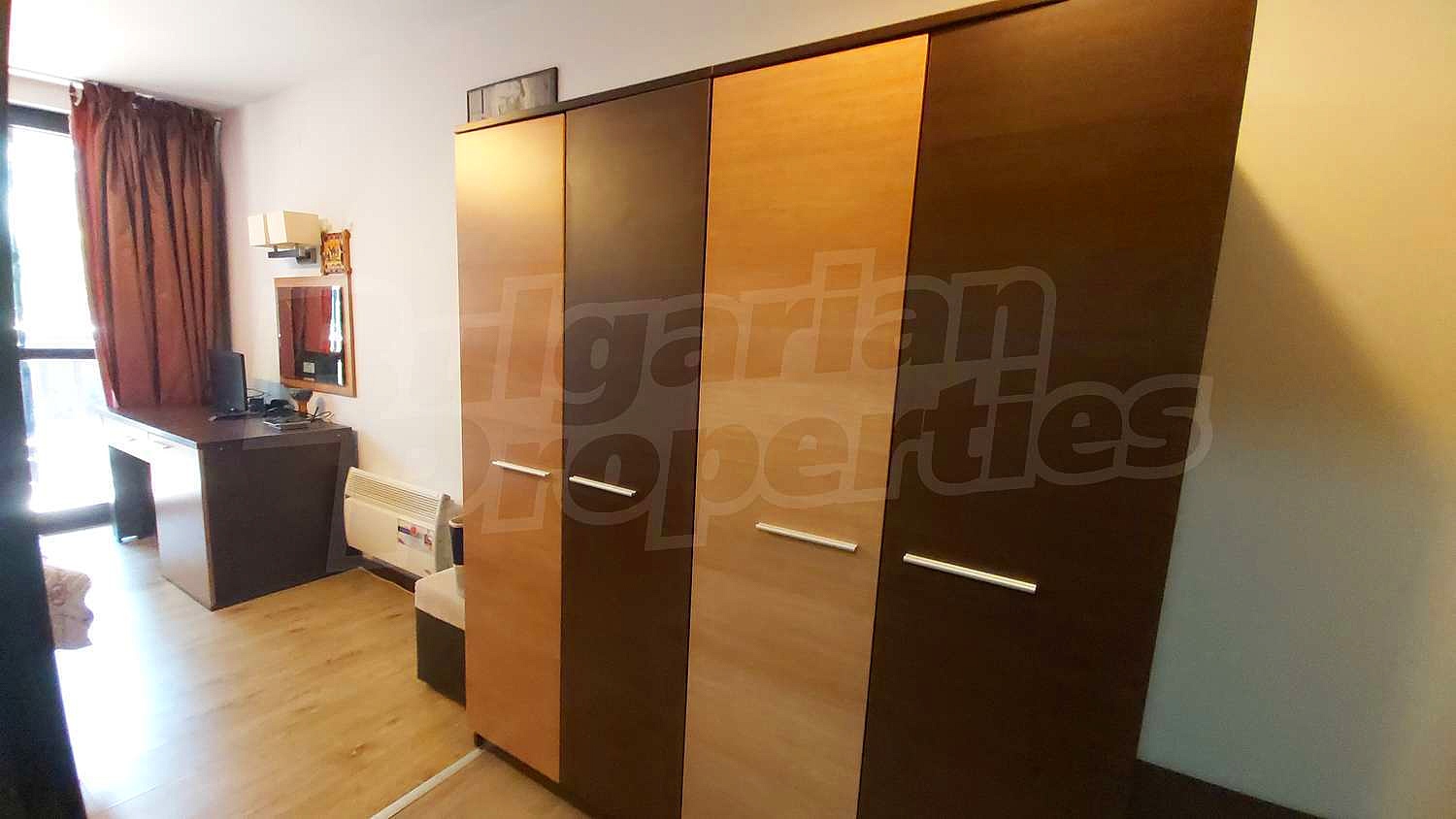 Gallery Picture 9
