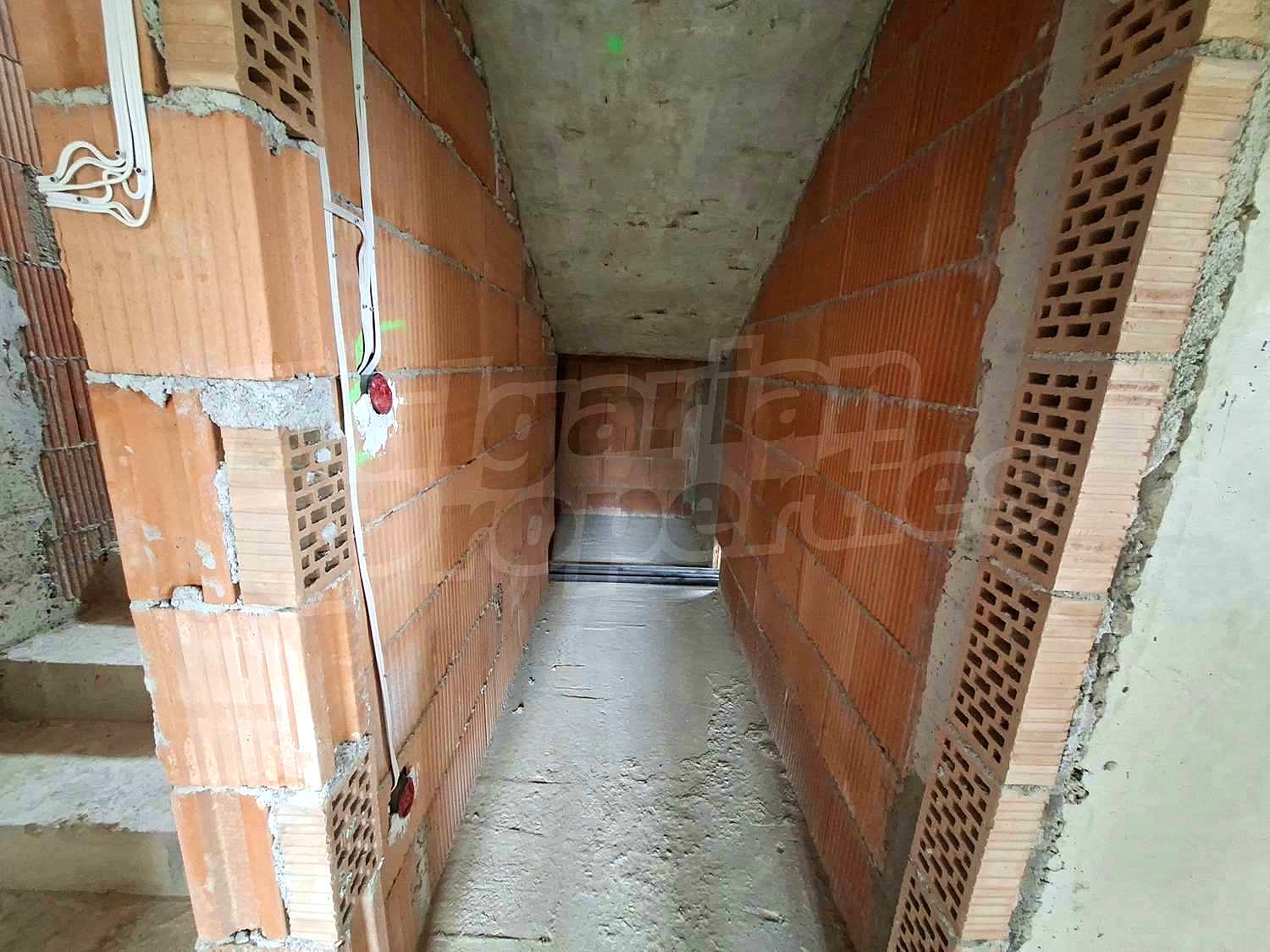 Gallery Picture 12