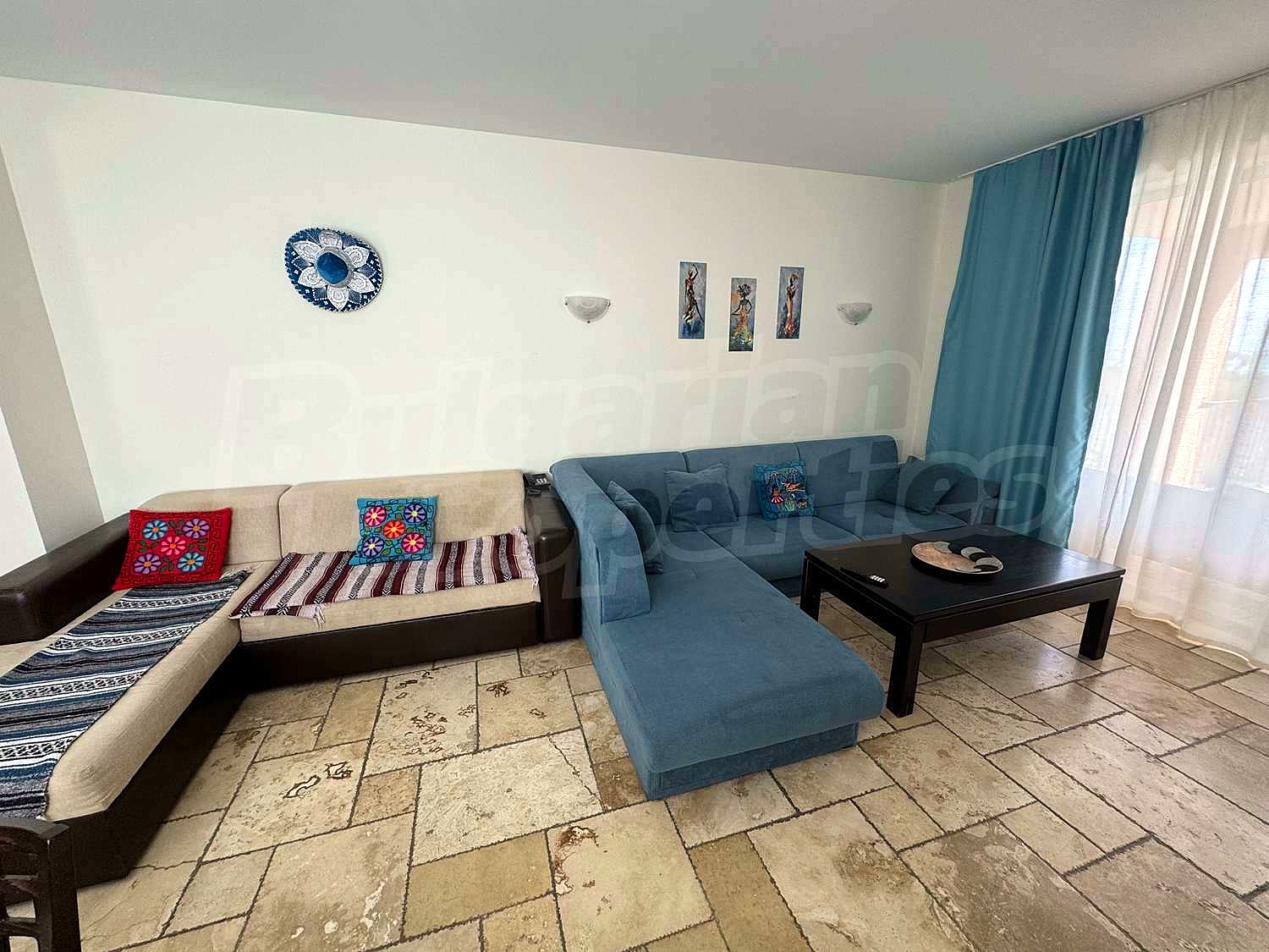 Gallery Picture 12