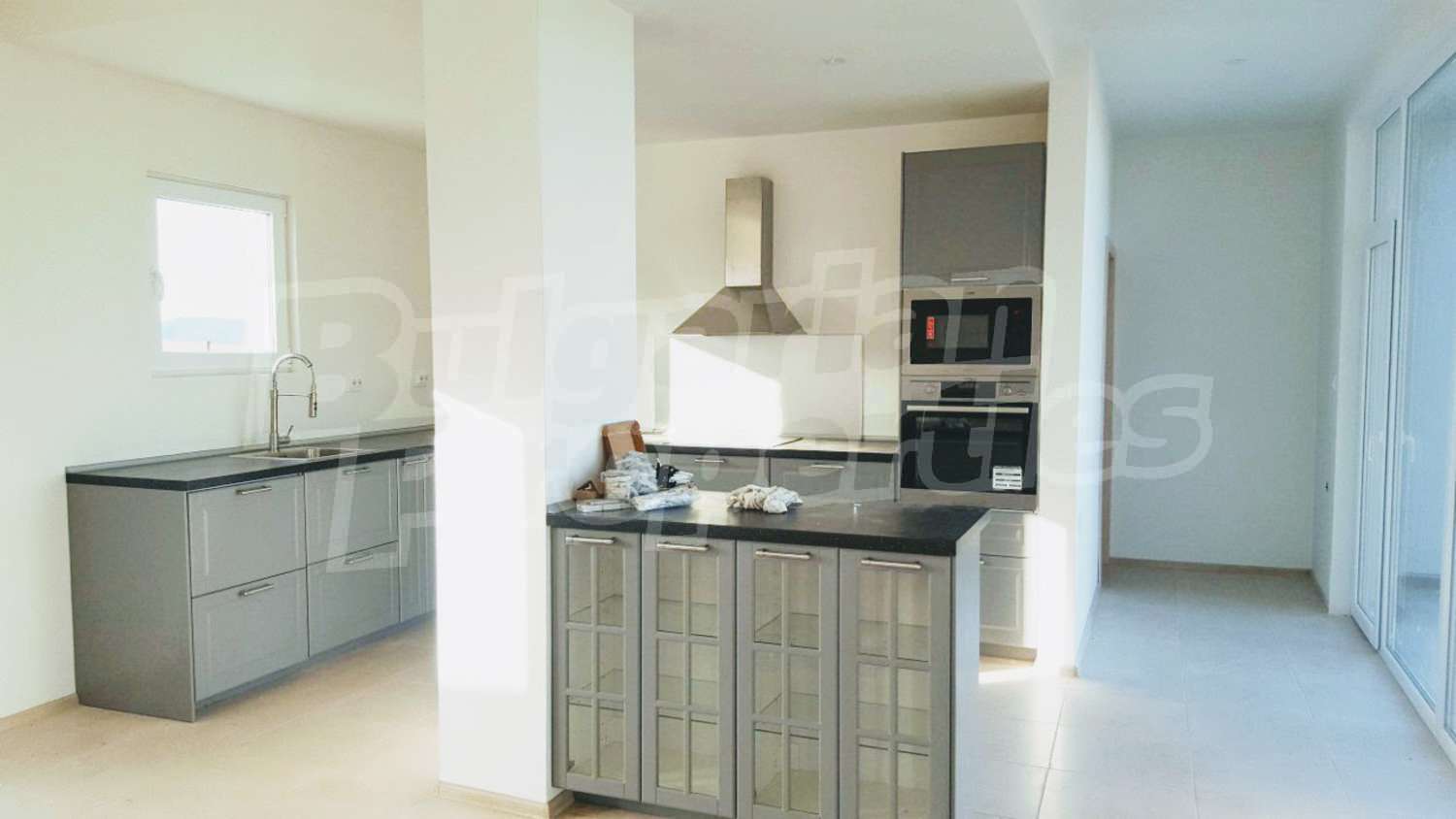 Gallery Picture 16