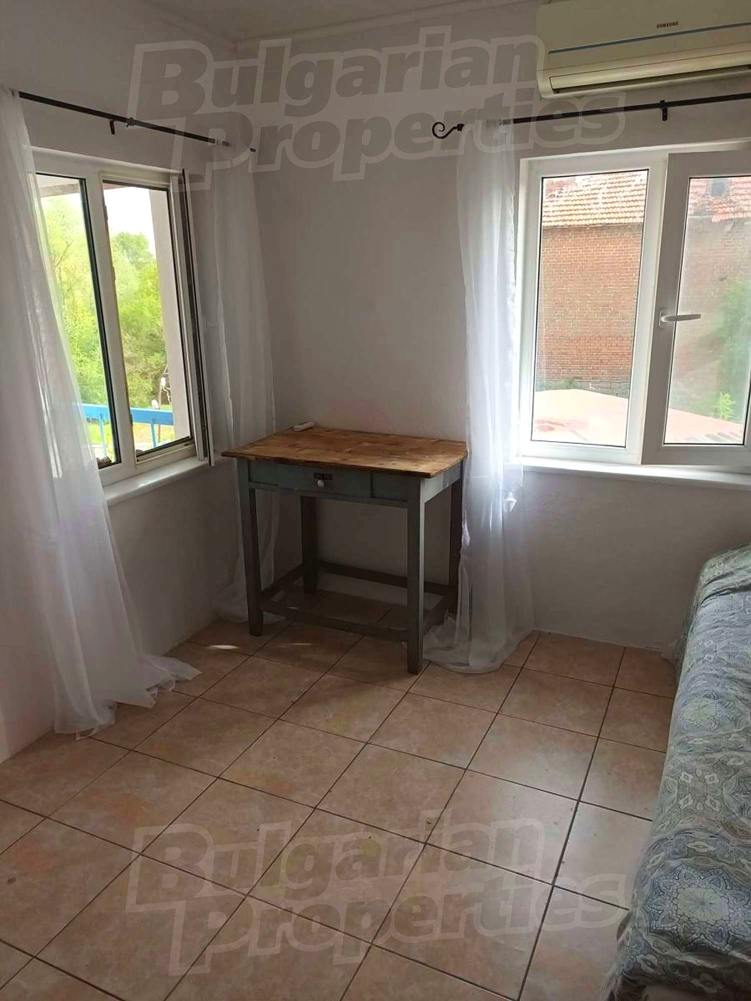 Gallery Picture 15