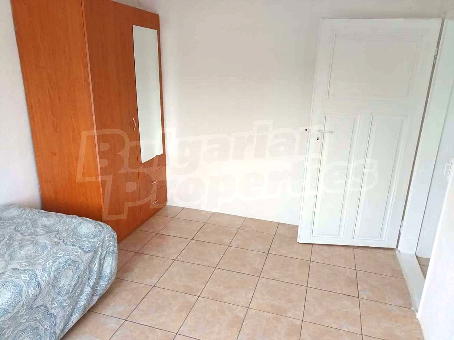 Gallery Picture 10