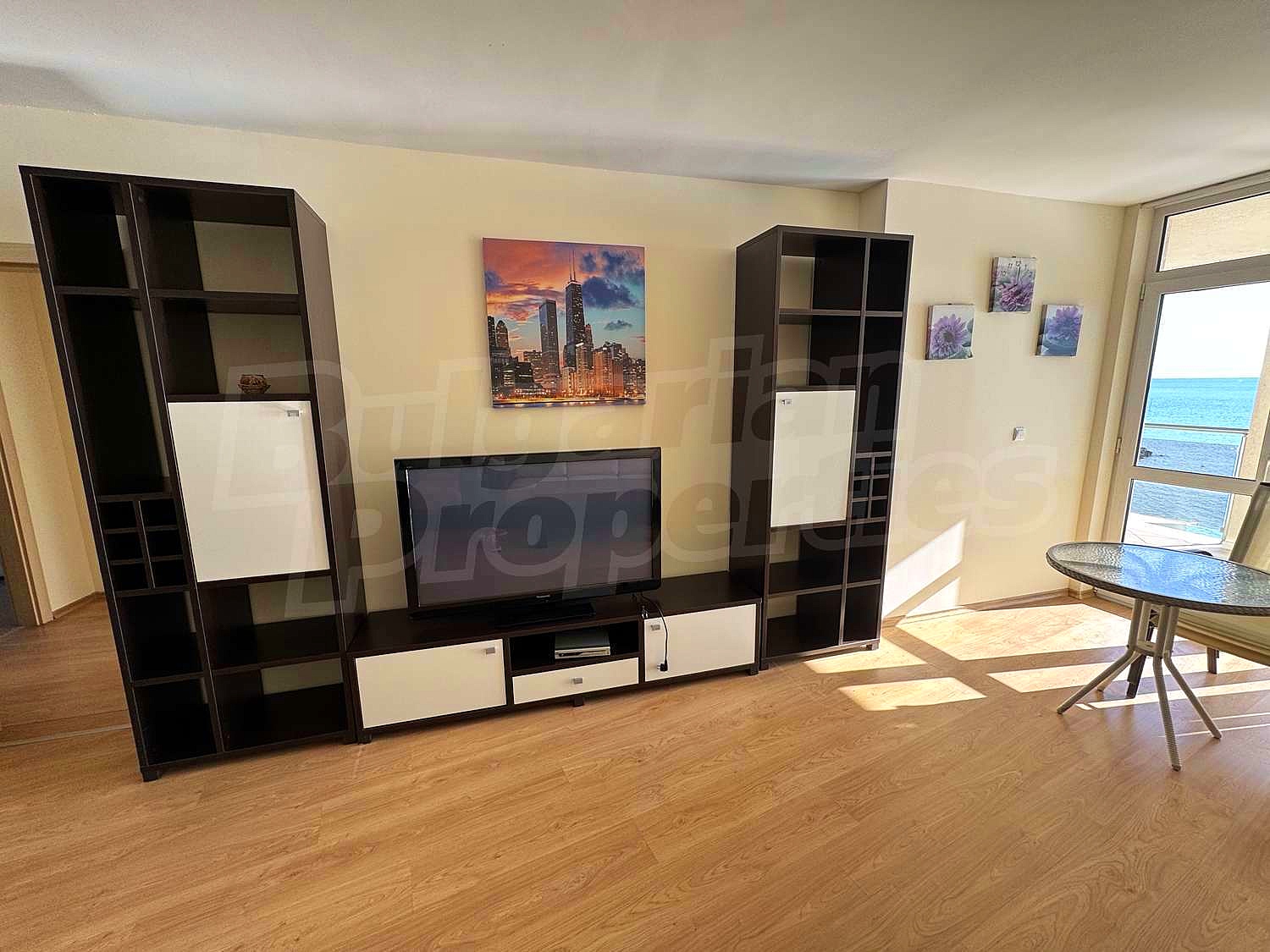 Gallery Picture 9