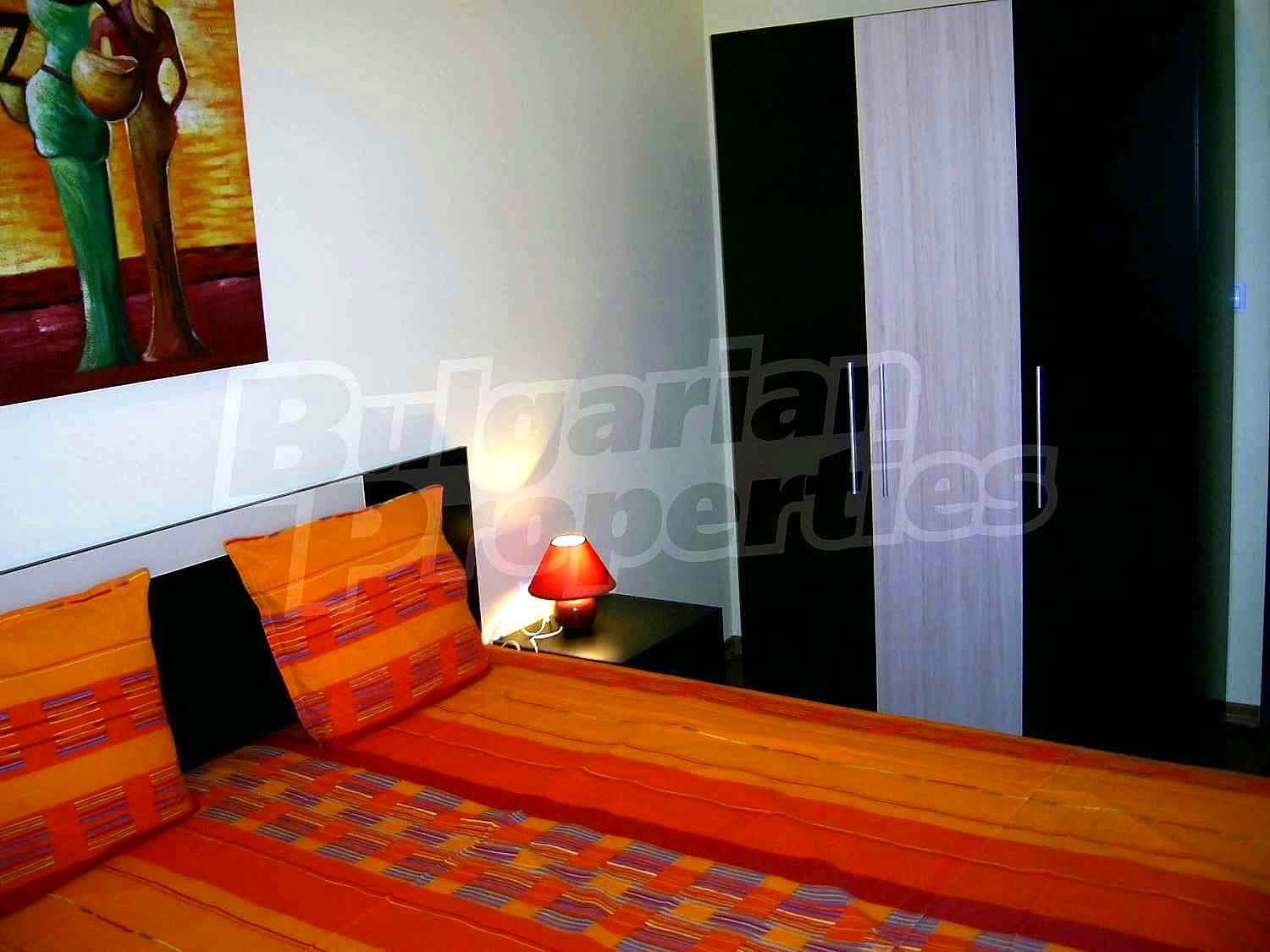 Gallery Picture 9