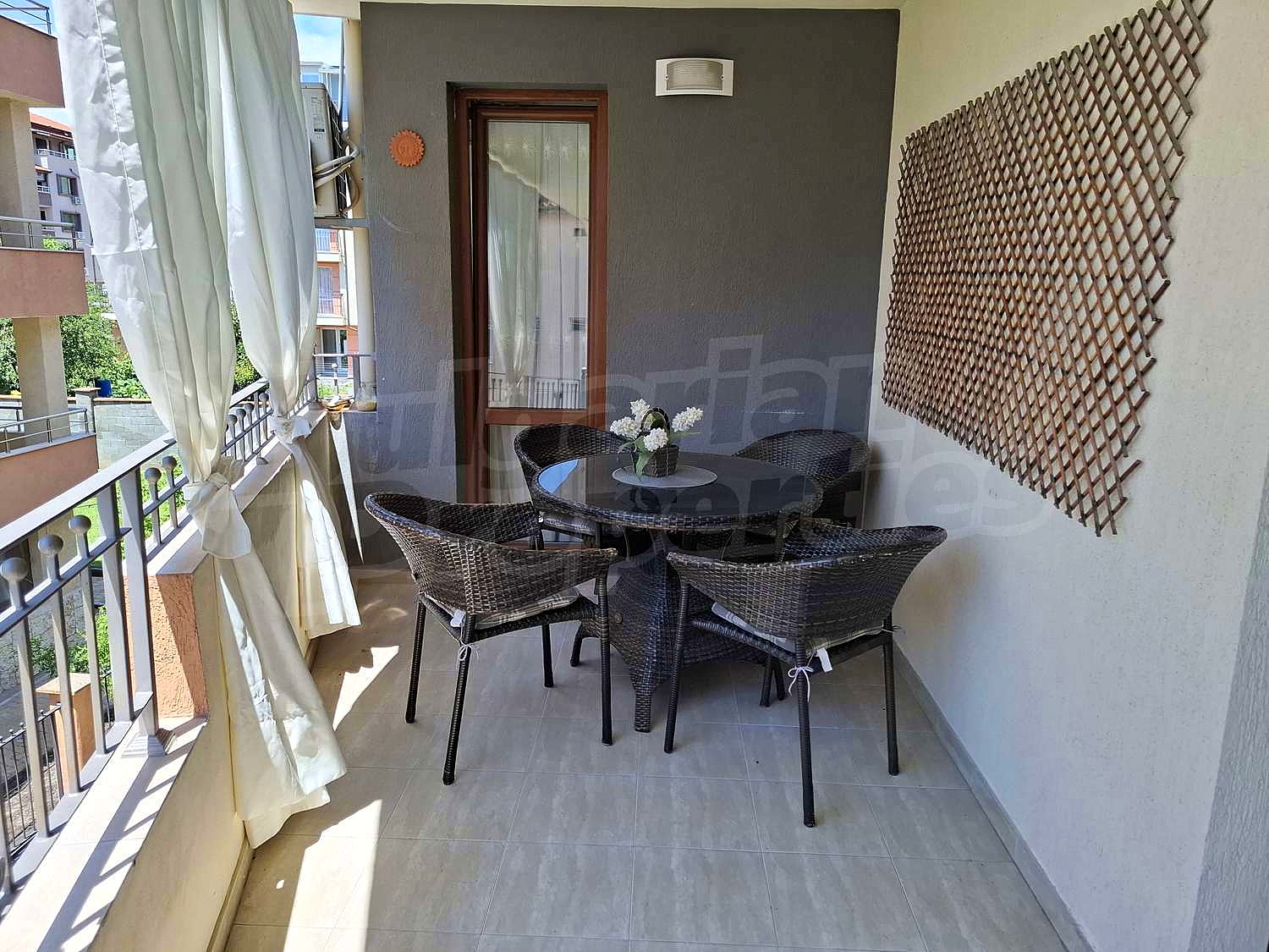 Gallery Picture 19