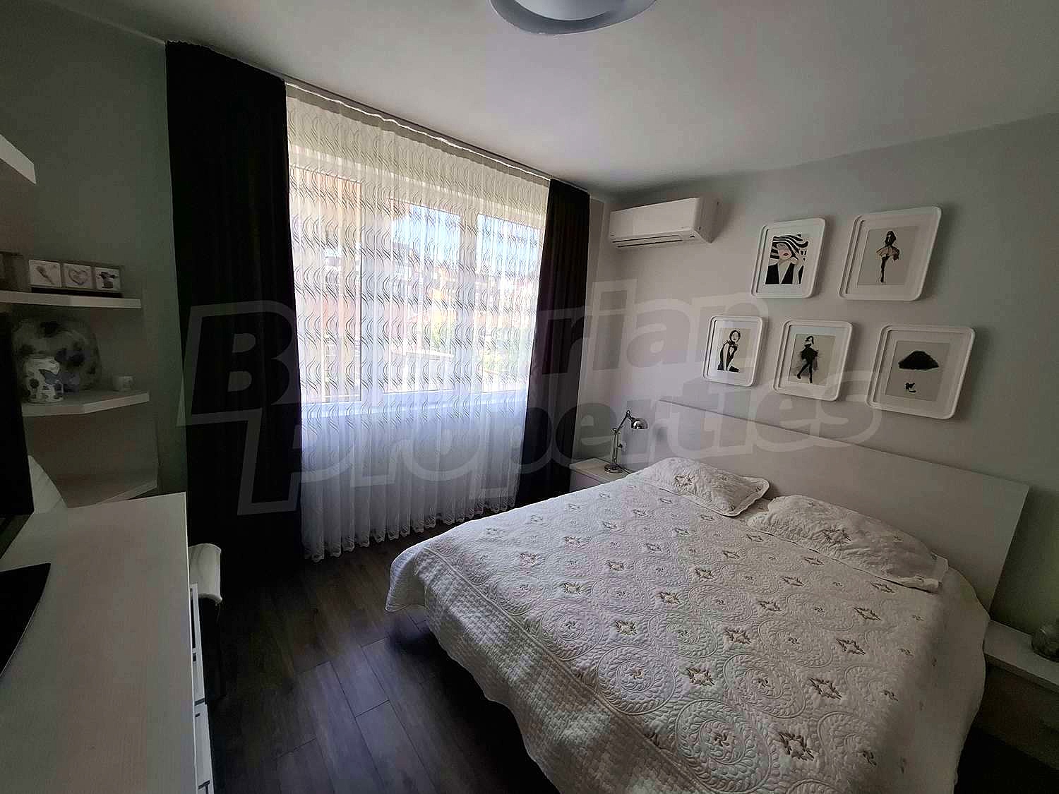 Gallery Picture 28