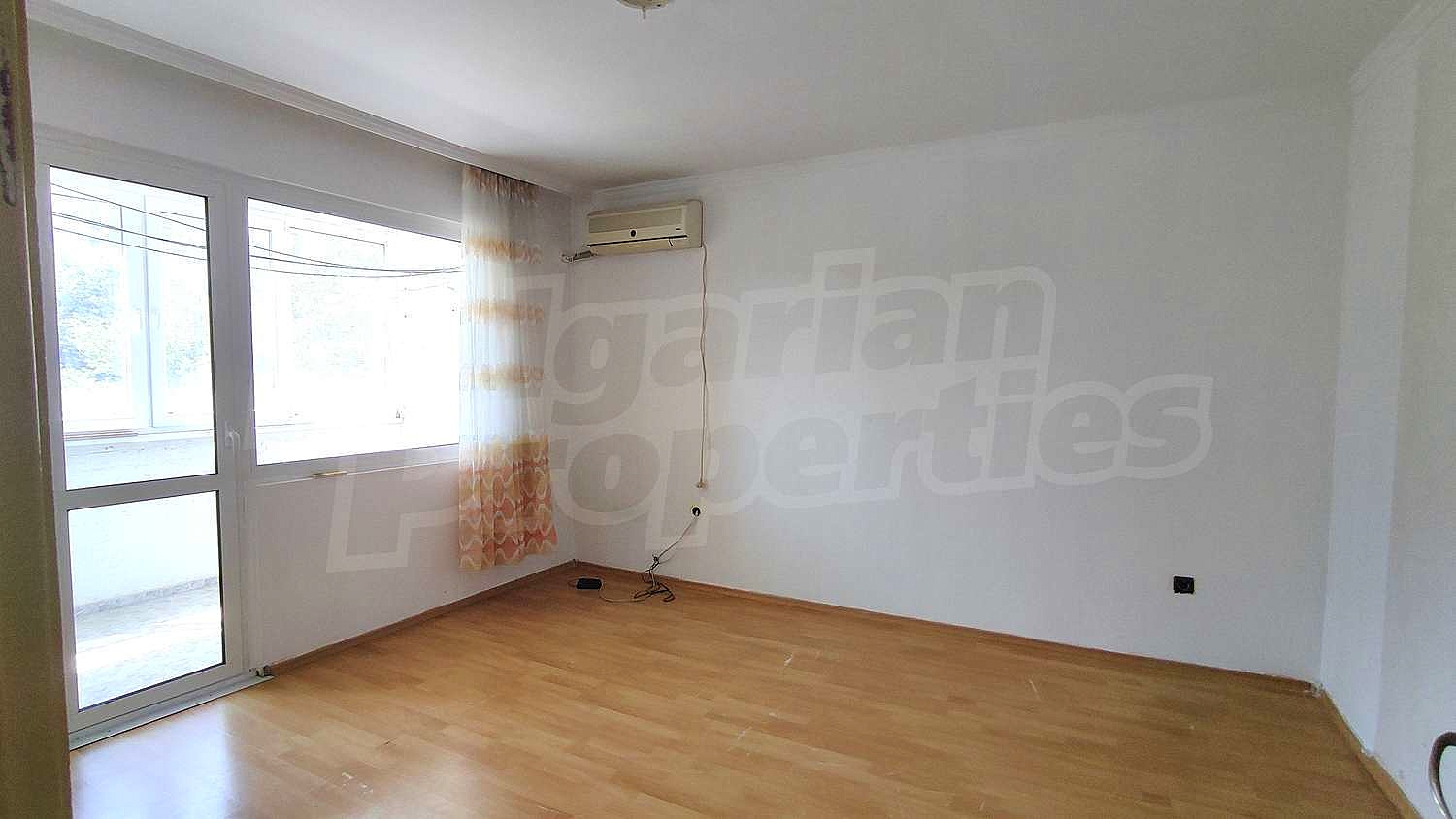 Gallery Picture 12