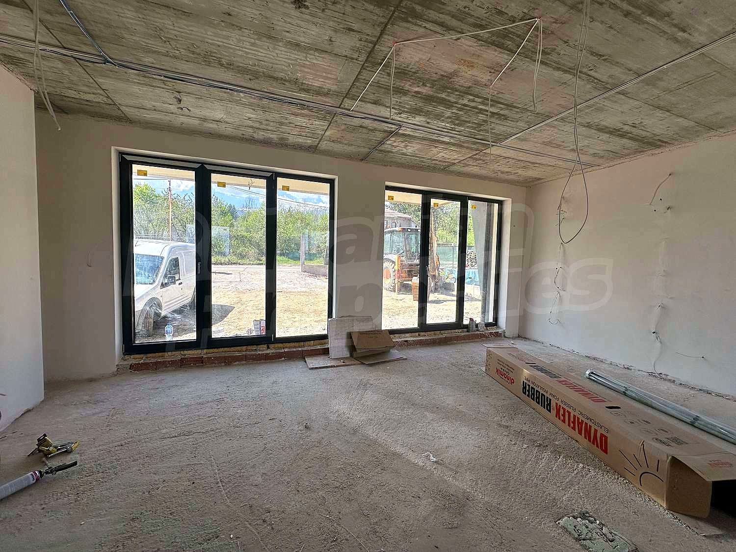 Gallery Picture 16