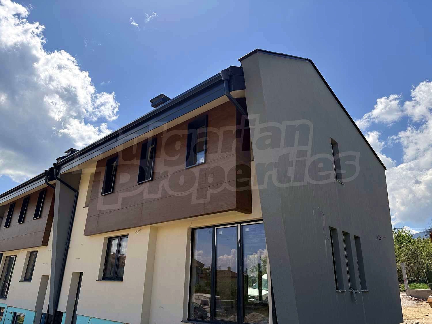 Gallery Picture 10