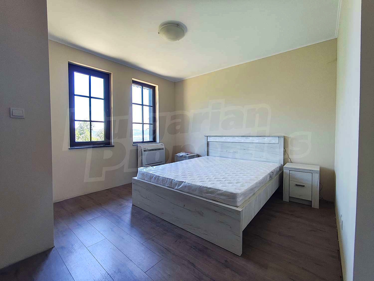 Gallery Picture 15
