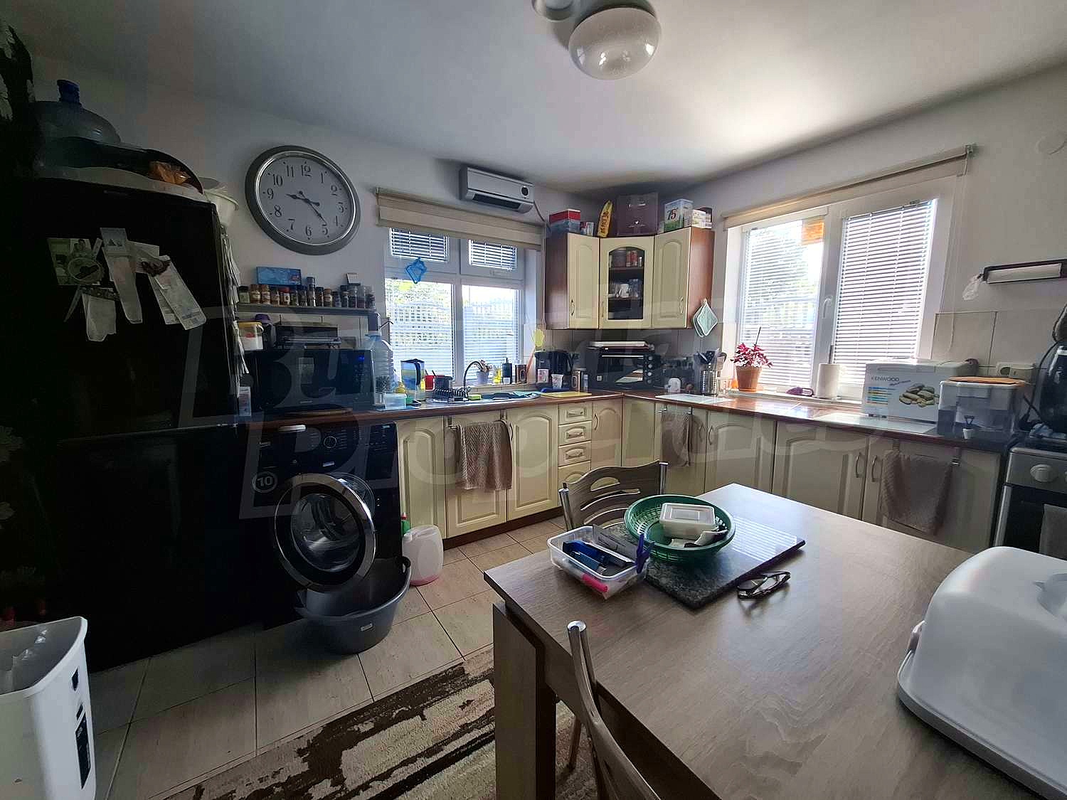 Gallery Picture 35