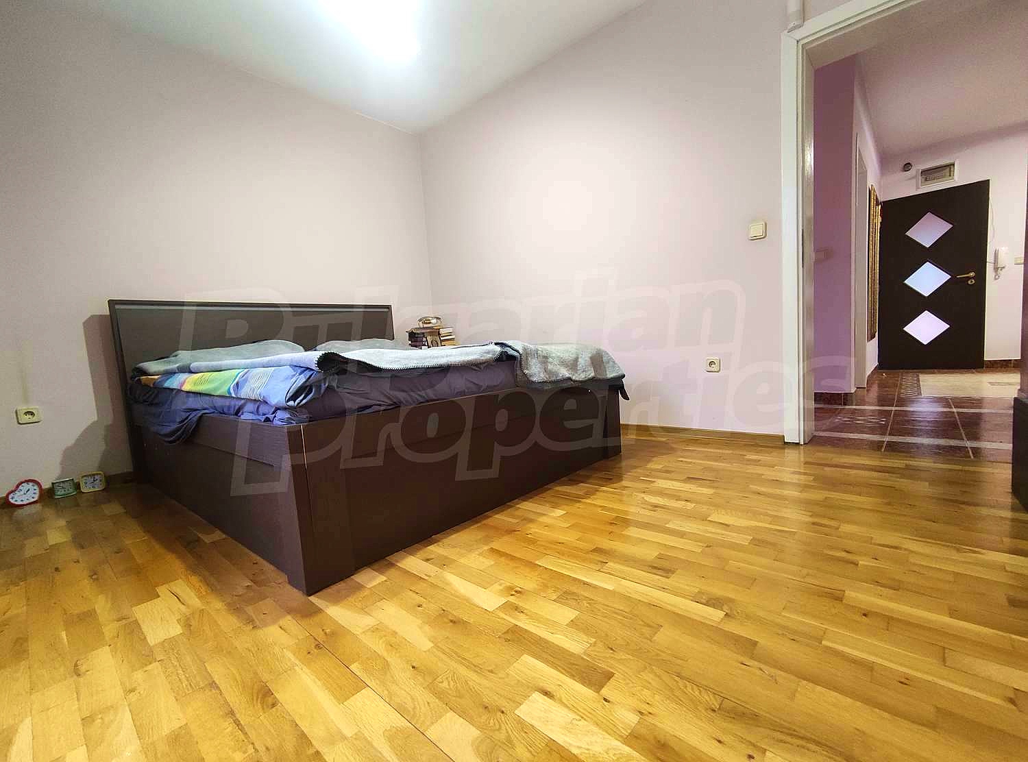Gallery Picture 14