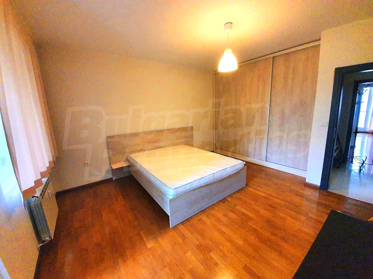 Gallery Picture 25