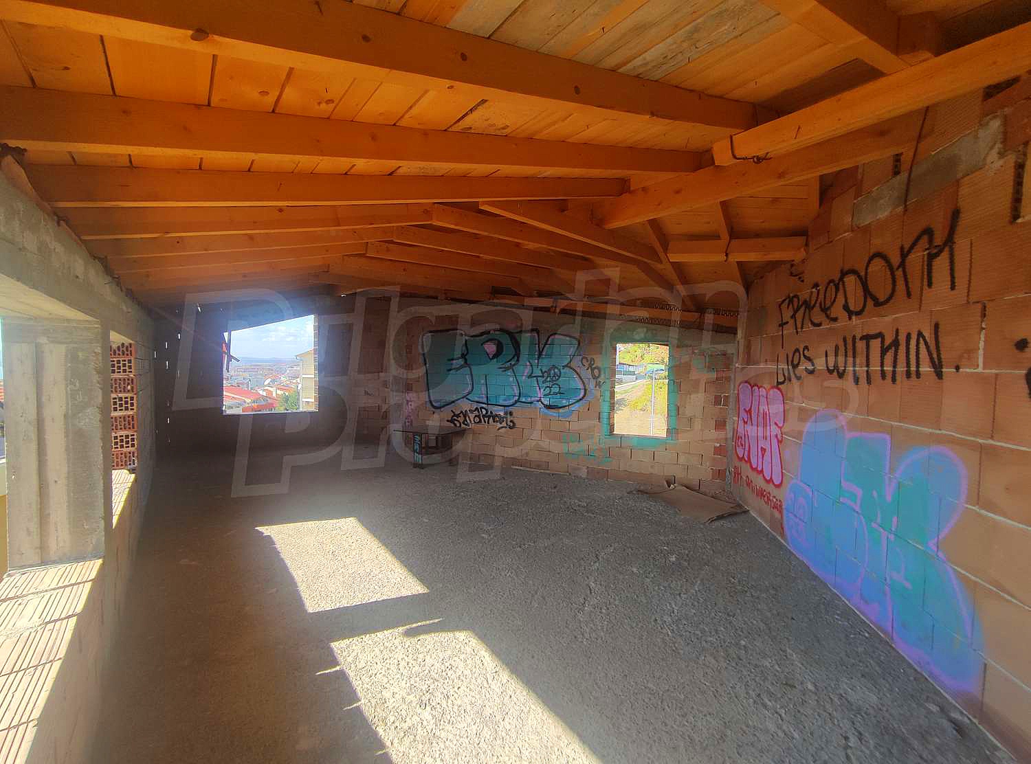 Gallery Picture 5