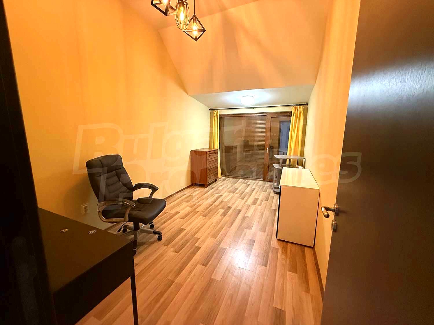 Gallery Picture 14