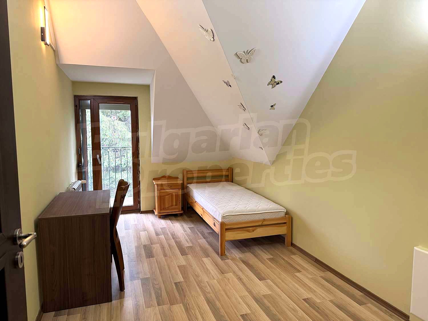 Gallery Picture 13