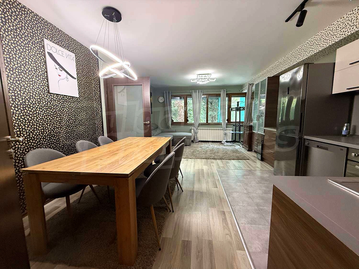 Gallery Picture 6