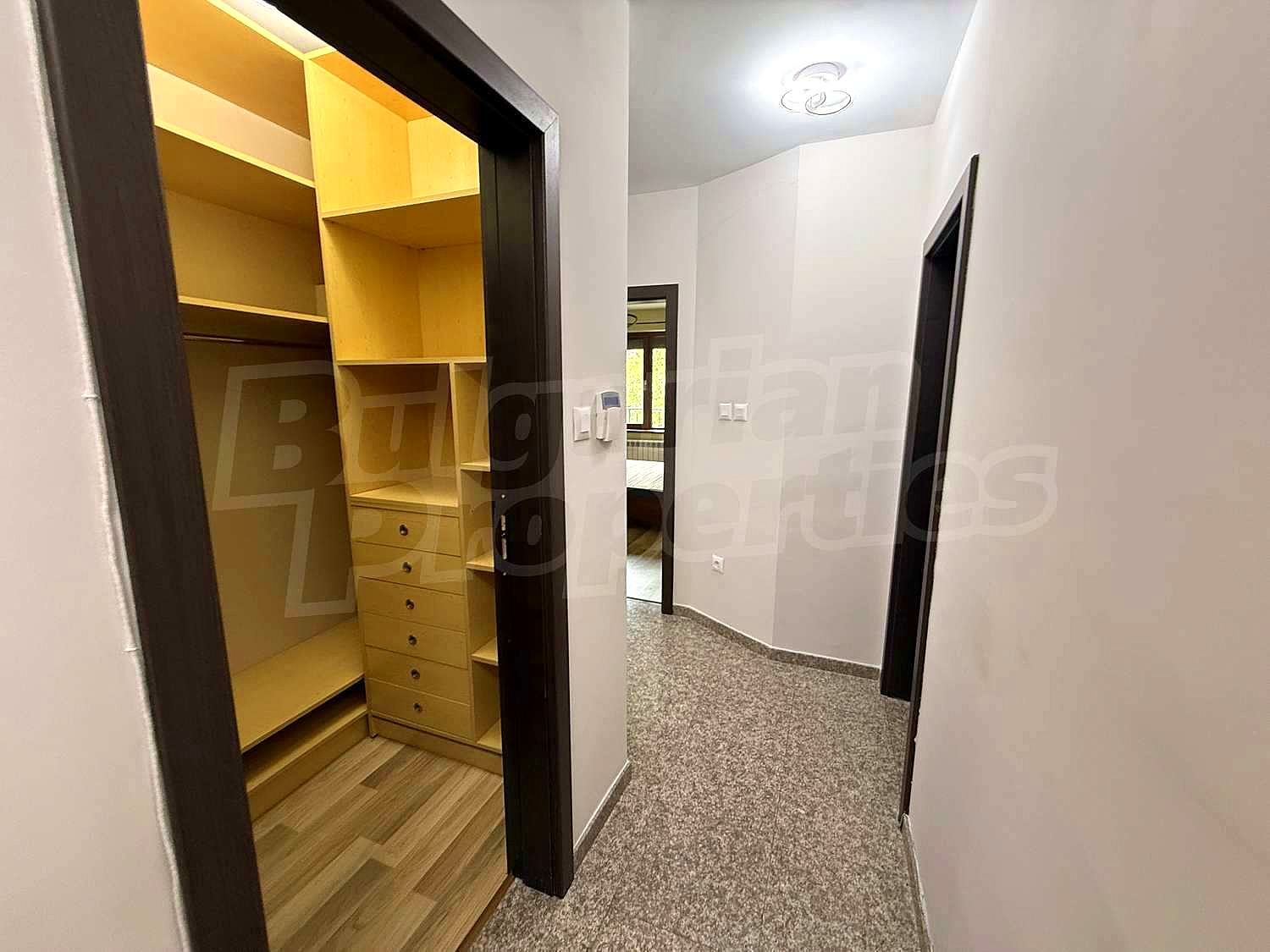 Gallery Picture 33