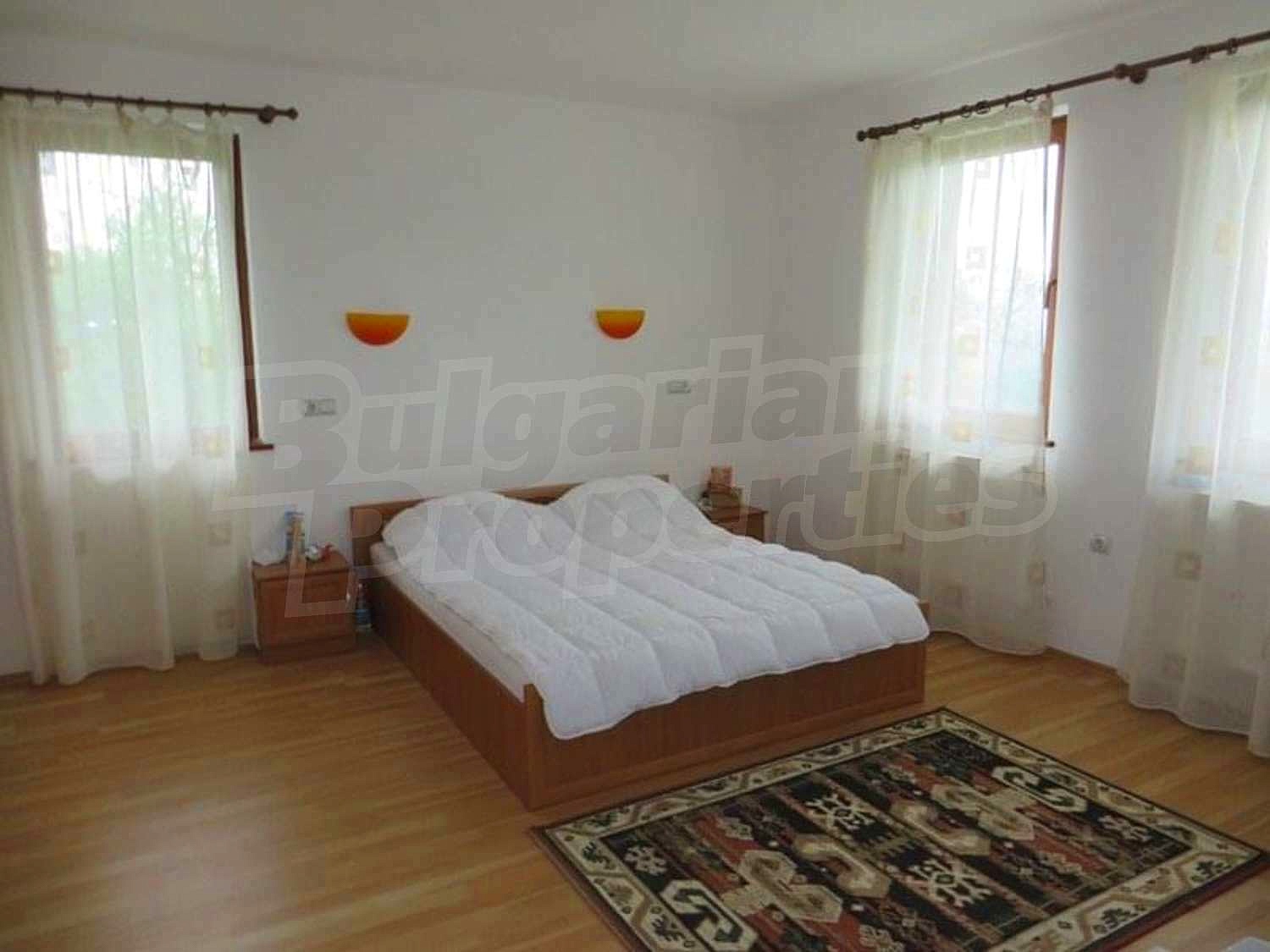 Gallery Picture 11