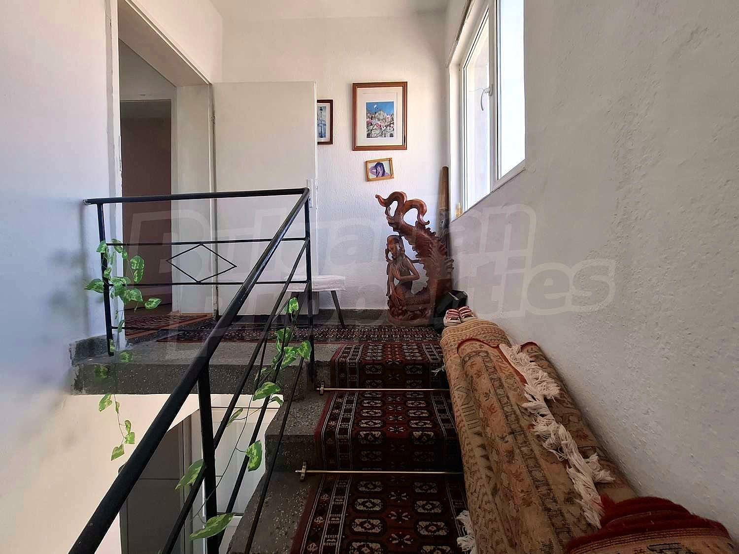 Gallery Picture 25