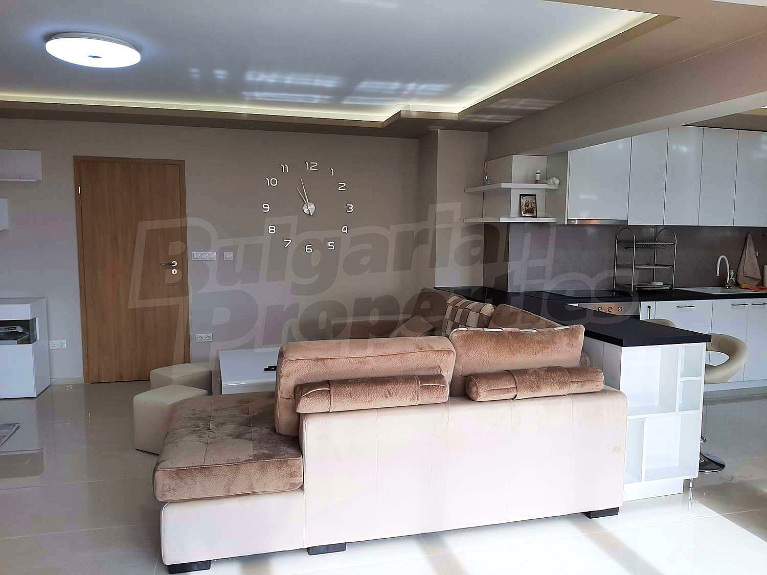 Gallery Picture 8