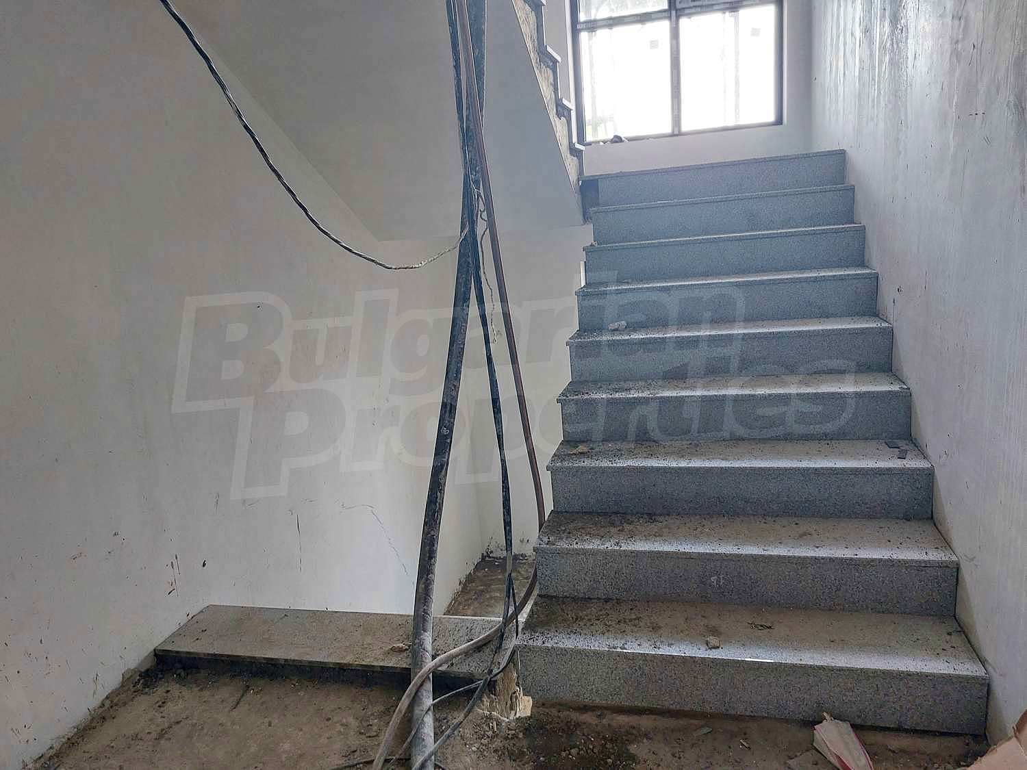 Gallery Picture 28