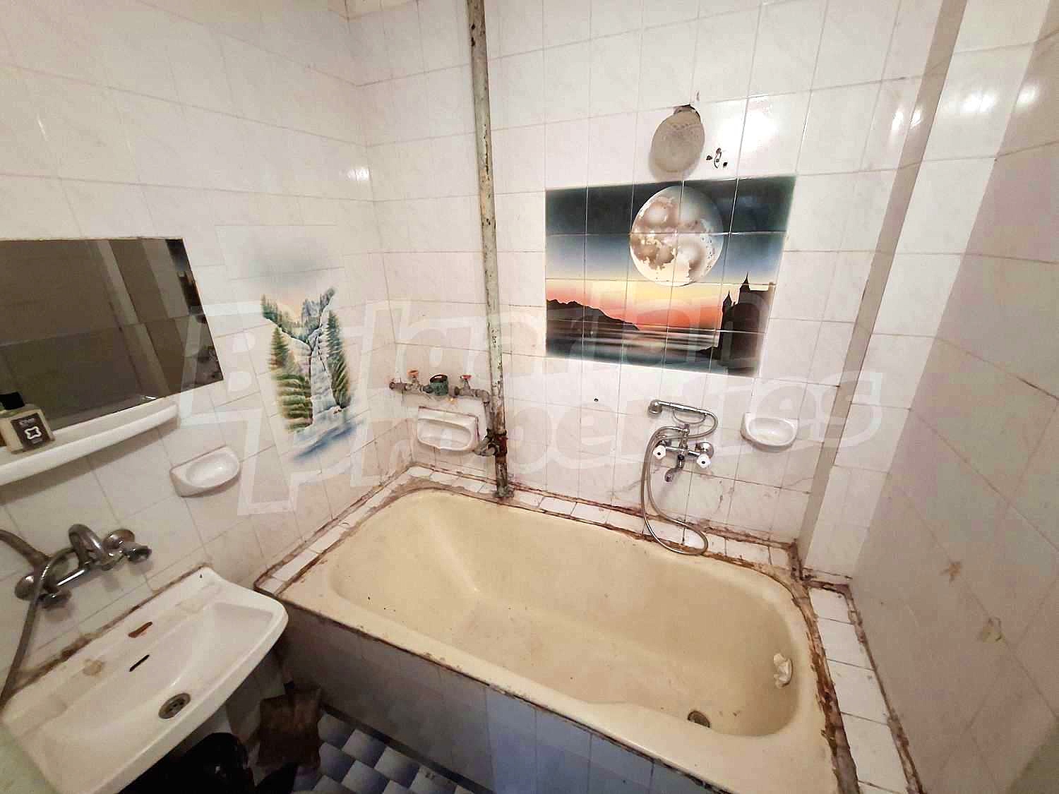 Gallery Picture 18