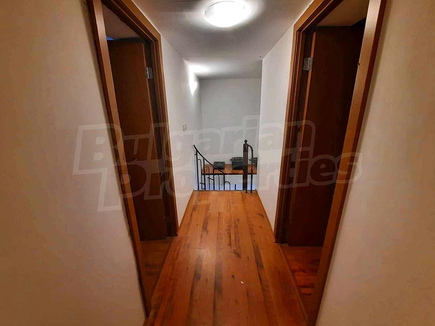 Gallery Picture 11