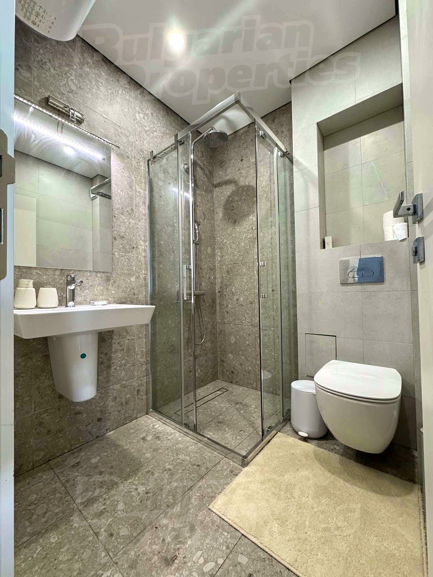 Gallery Picture 10