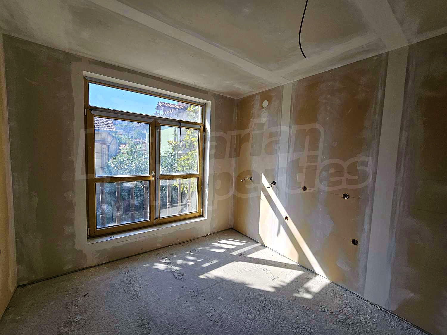 Gallery Picture 10