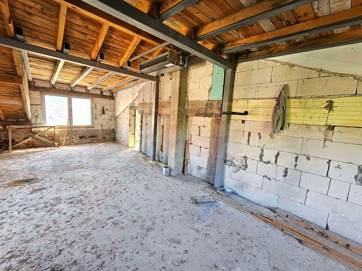 Gallery Picture 17