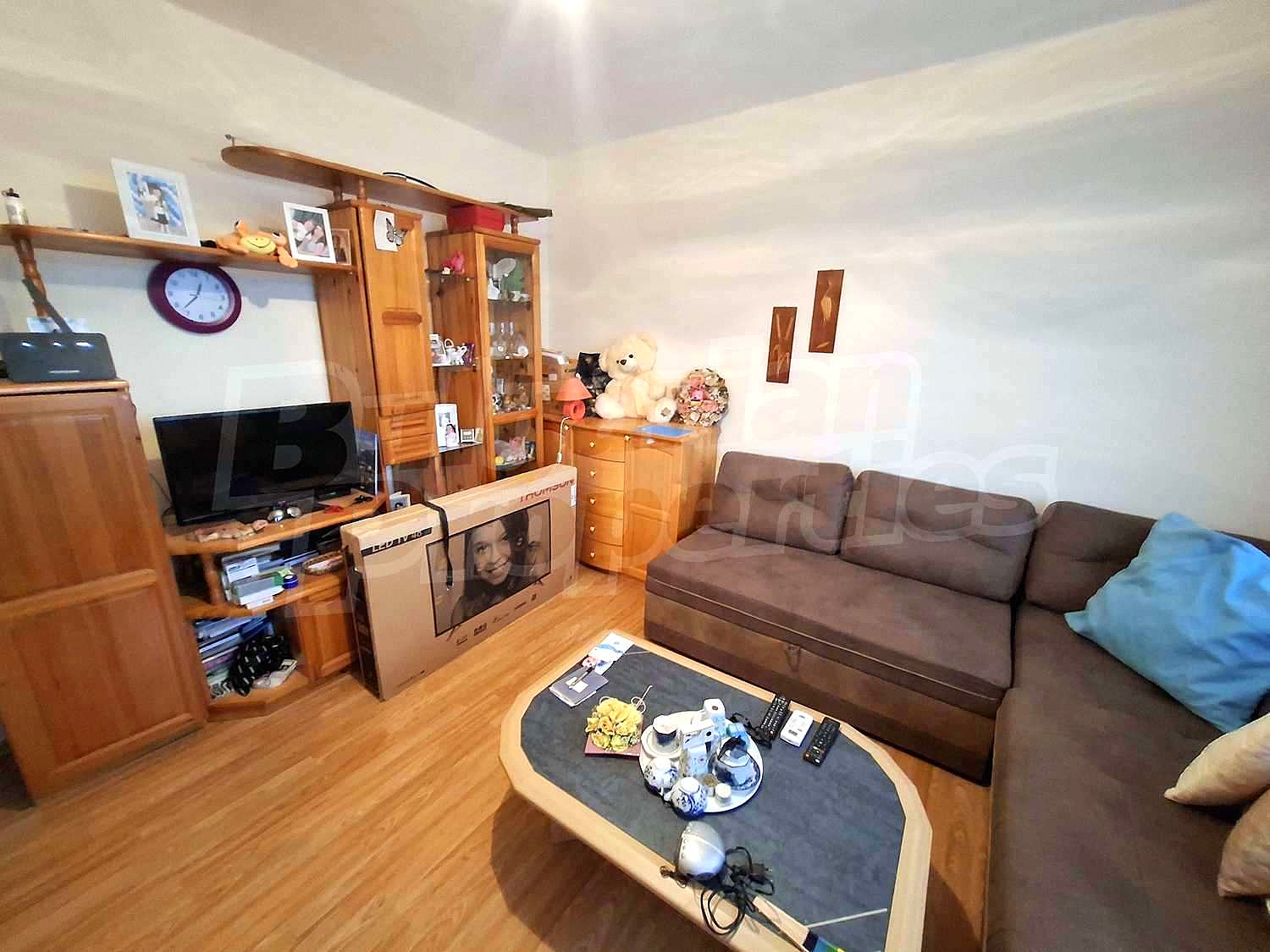 Gallery Picture 10