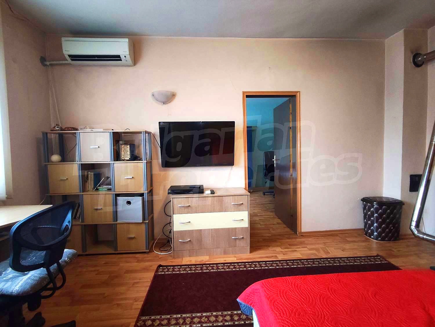 Gallery Picture 15