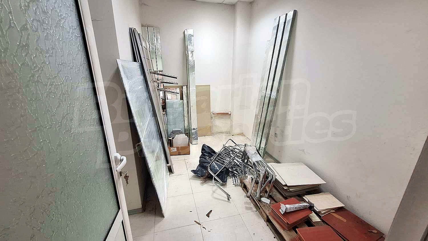 Gallery Picture 4