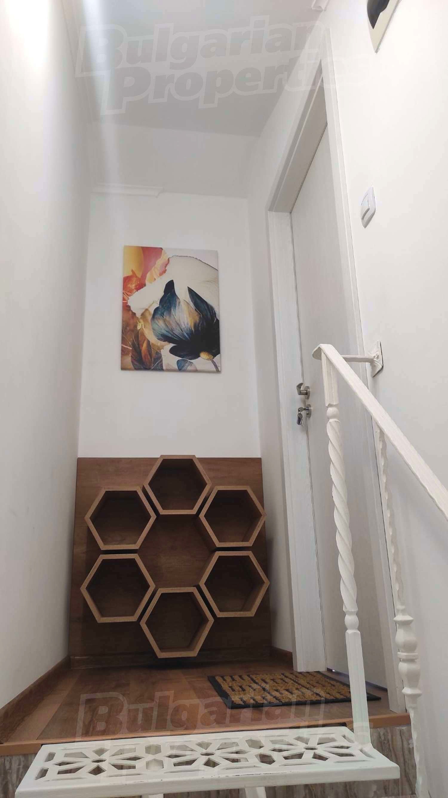Gallery Picture 19