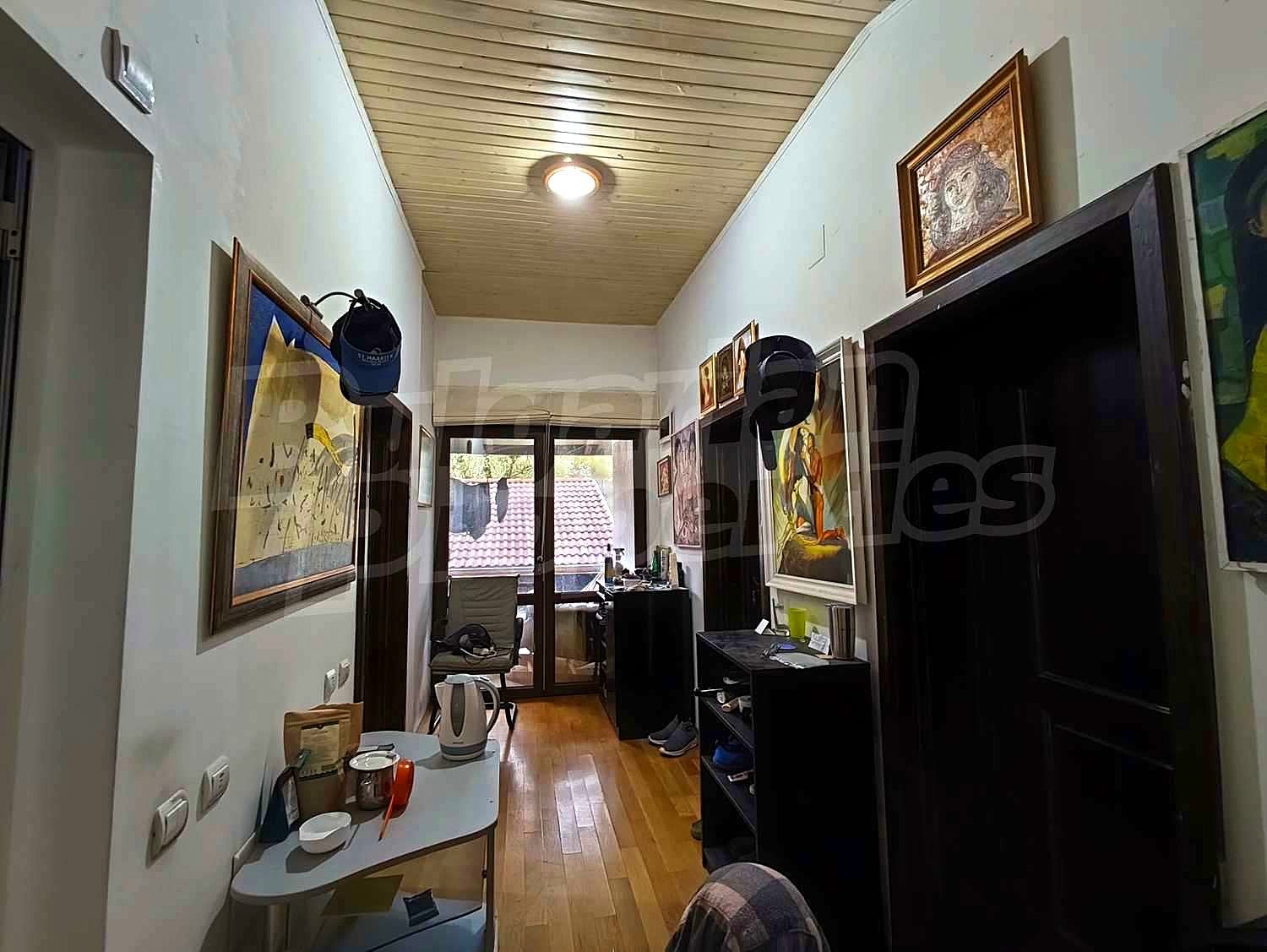 Gallery Picture 19