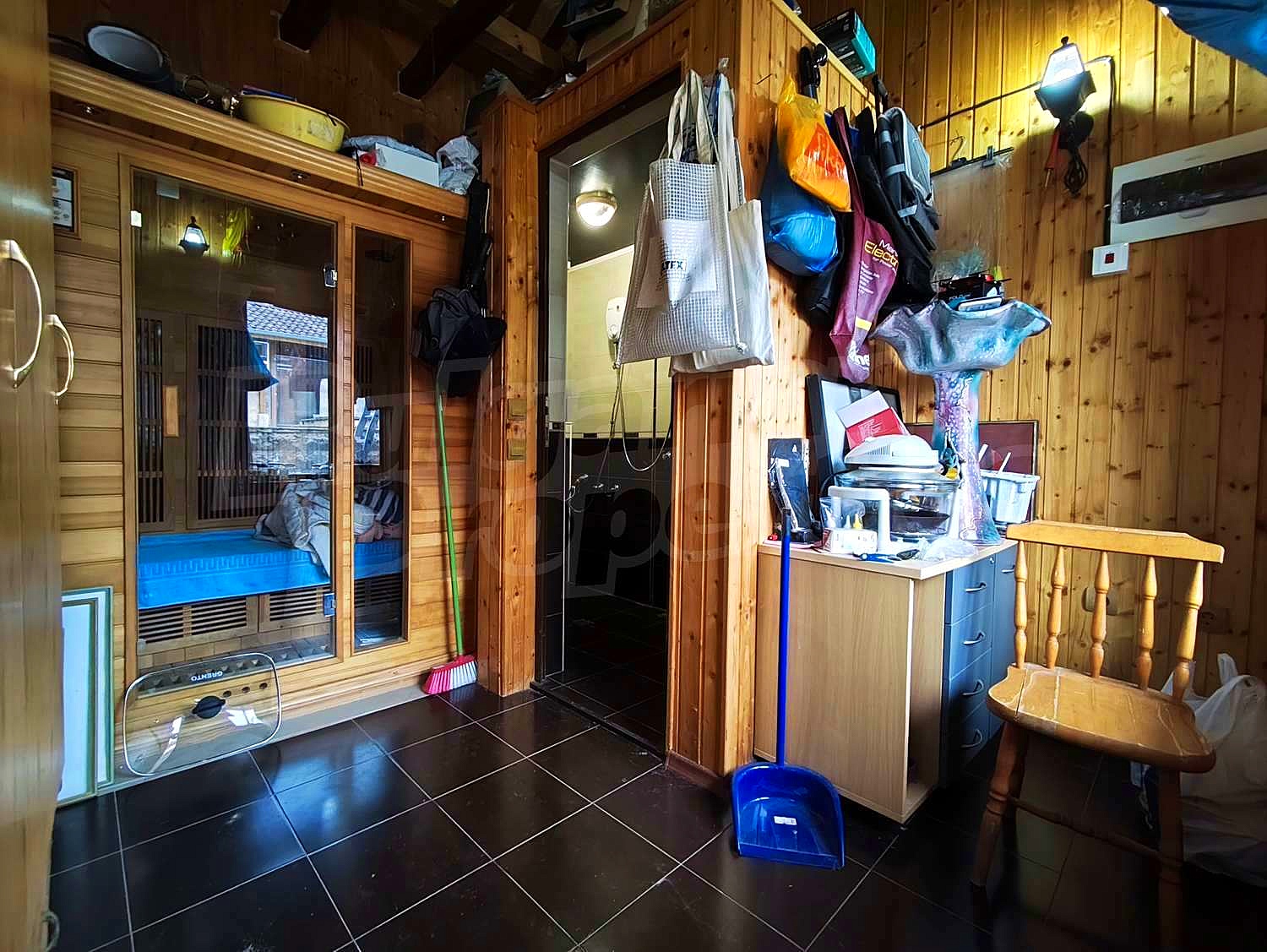 Gallery Picture 35