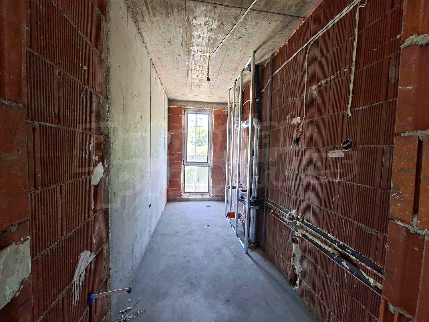 Gallery Picture 12