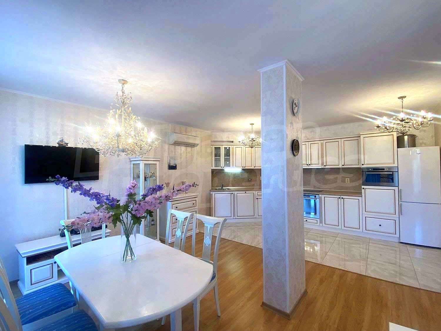 Gallery Picture 2