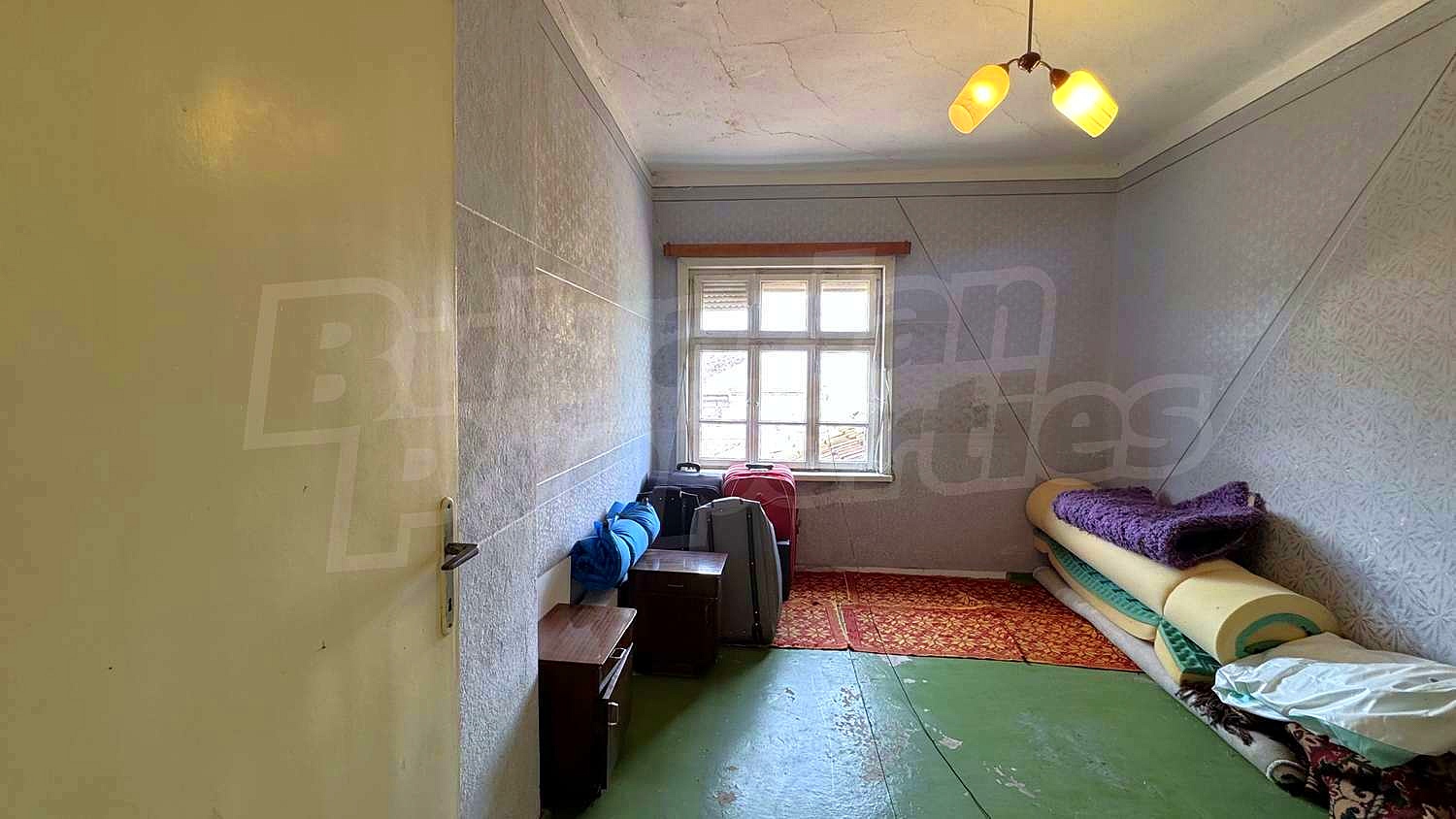 Gallery Picture 33