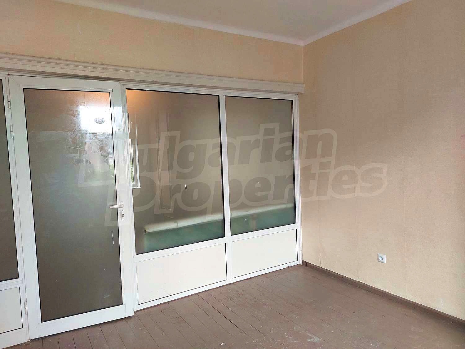 Gallery Picture 10